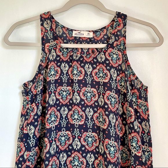 3/$25 Hollister Batik Racerback Sleeveless Blouse Women’s XS Boho - Picture 3 of 9